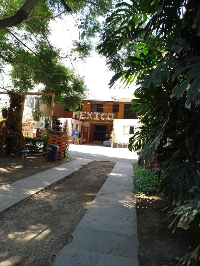 Casita Del Arbol Homestay *