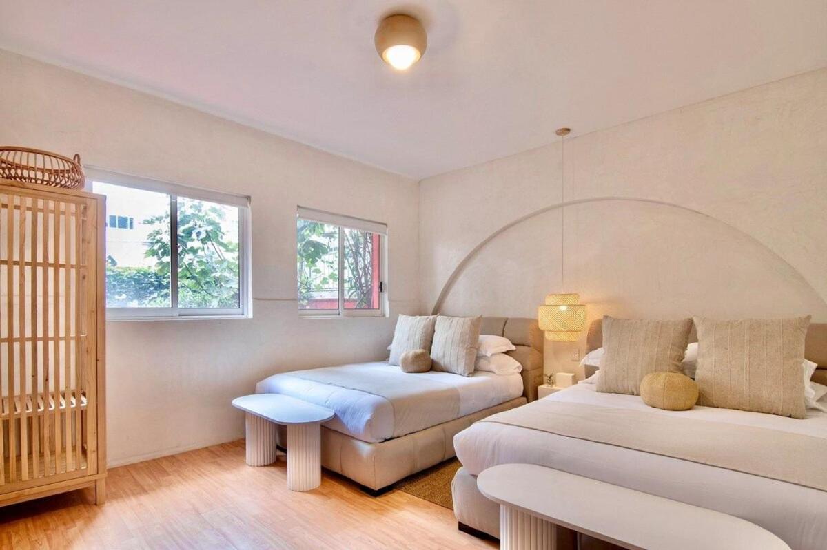 Stunning House Steps From Masaryk, Polanco Villa