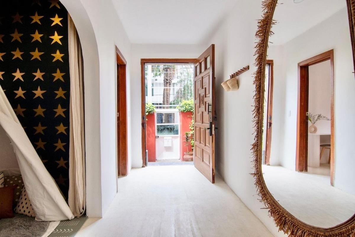 Stunning House Steps From Masaryk, Polanco Villa