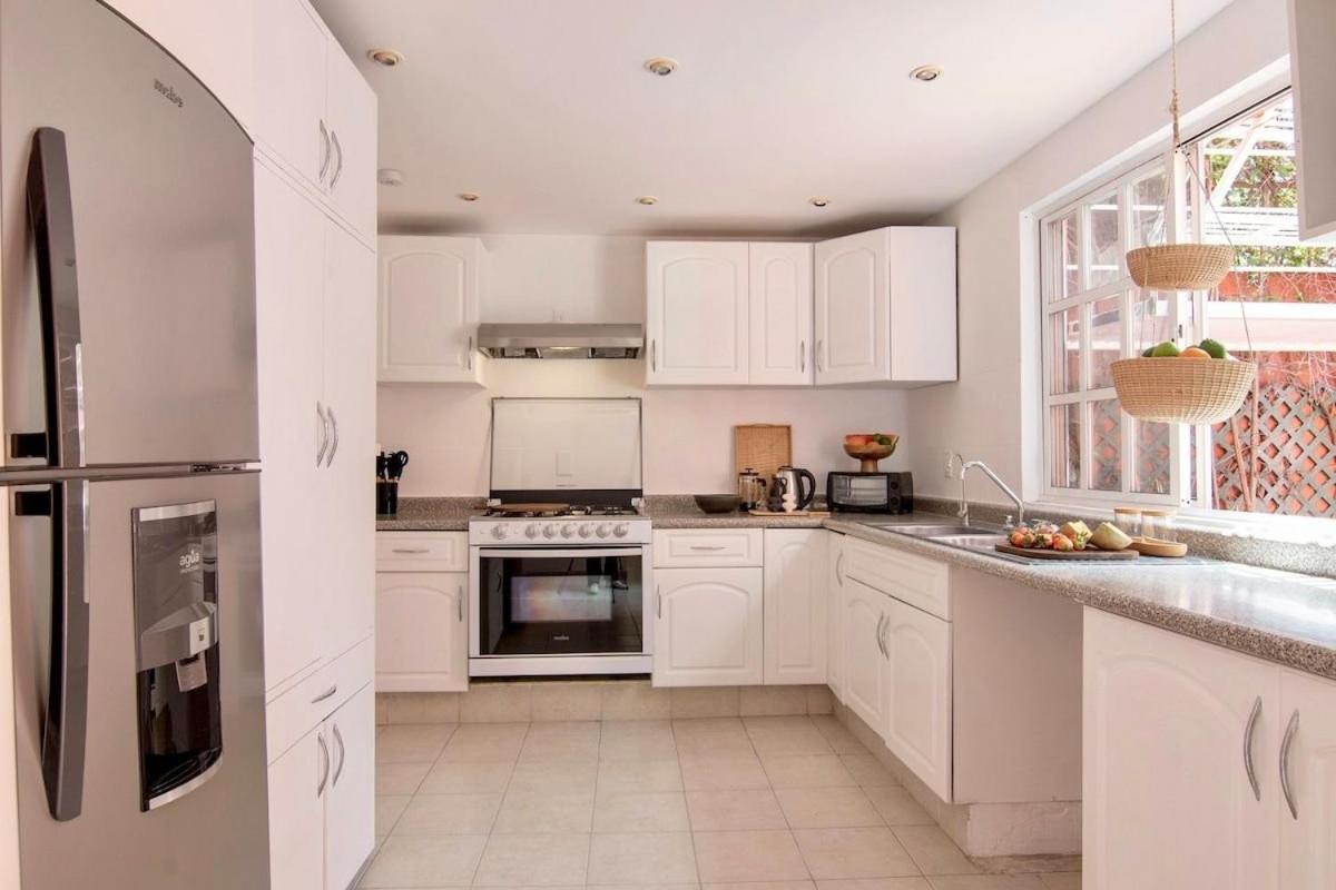 Villa Stunning House Steps From Masaryk, Polanco *