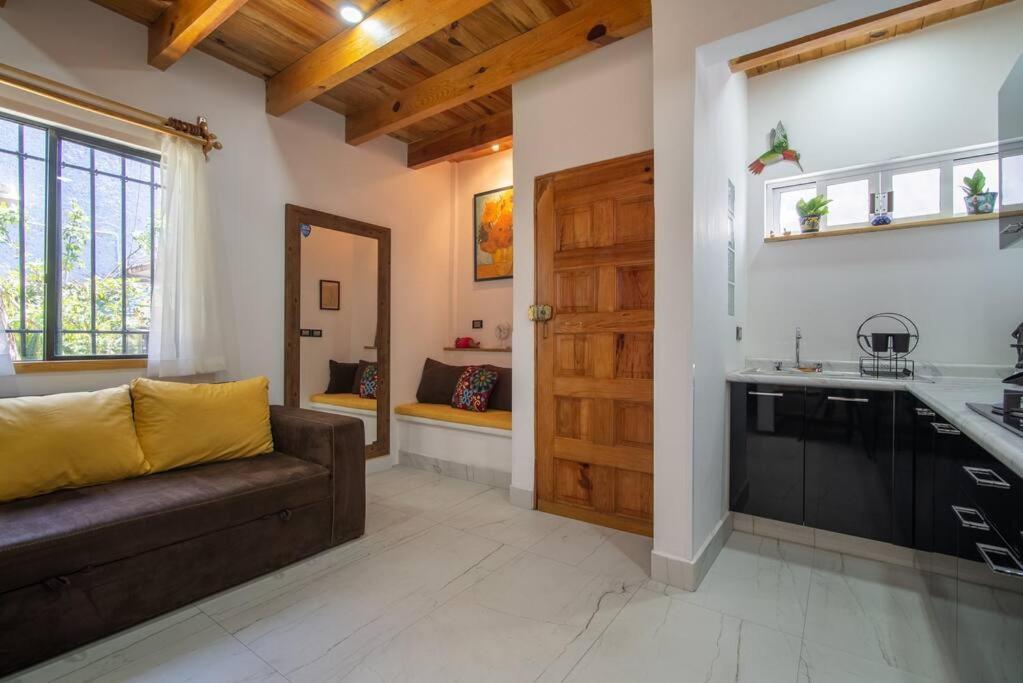 Ursus, Mi Casita En Mexico City