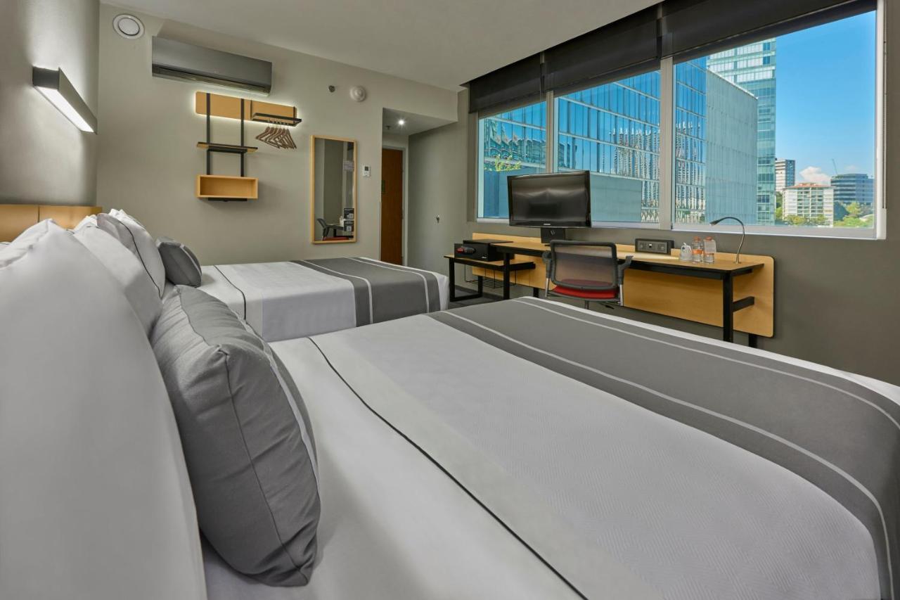 Express By Marriott Ciudad De Santa Fe Hotel 4*