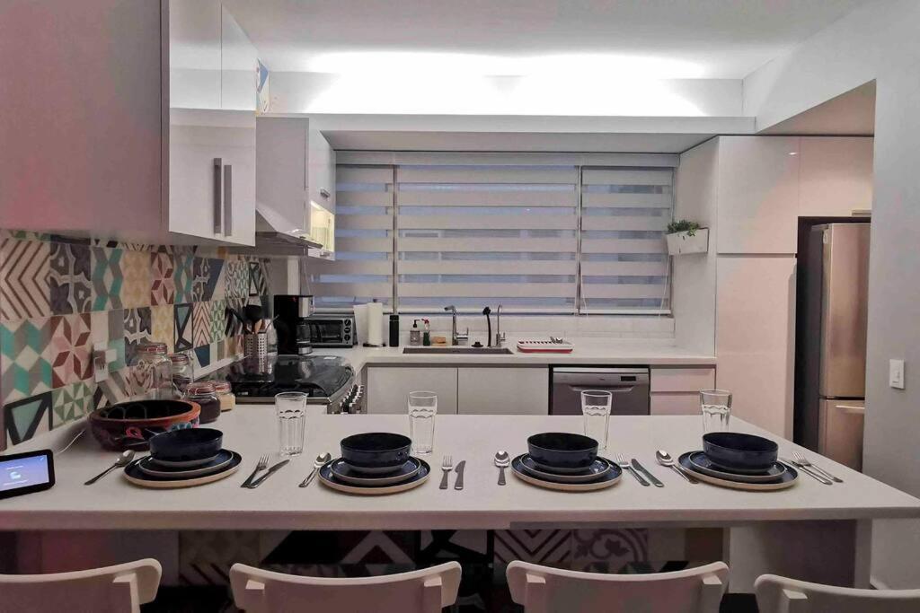 Apartment Modern Artist Apt., Overlooking Parque Espana
