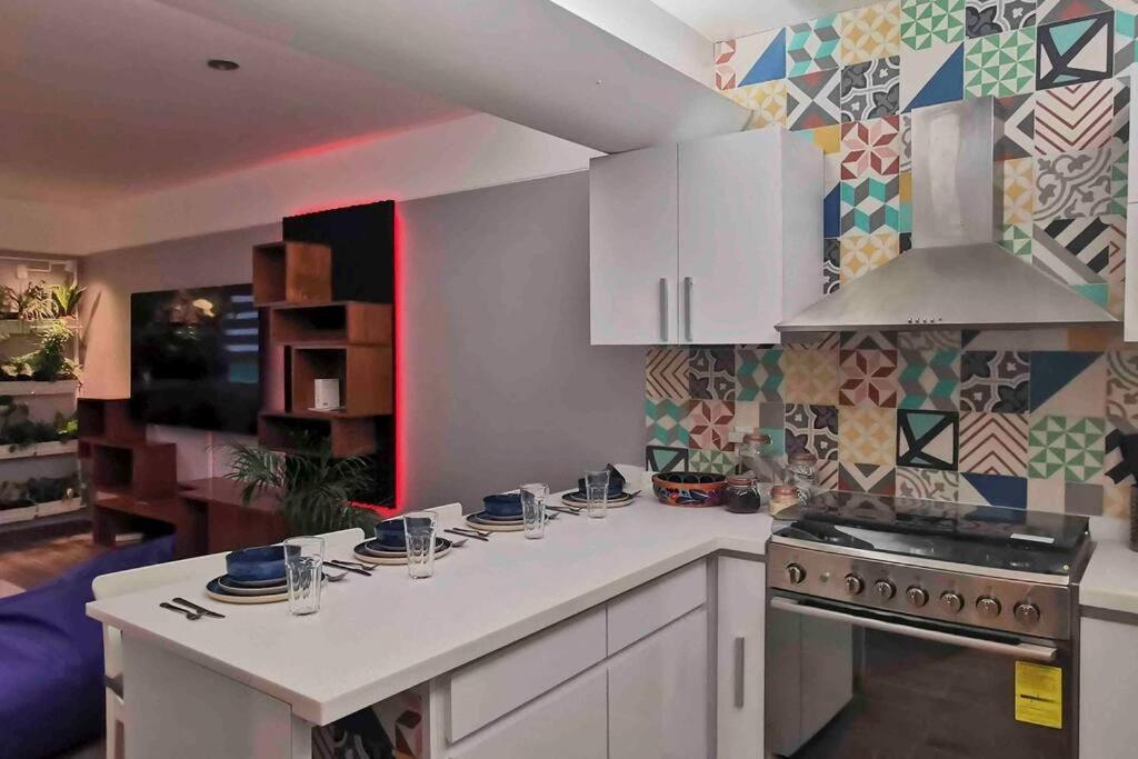 Modern Artist Apt., Overlooking Parque Espana Mexico City