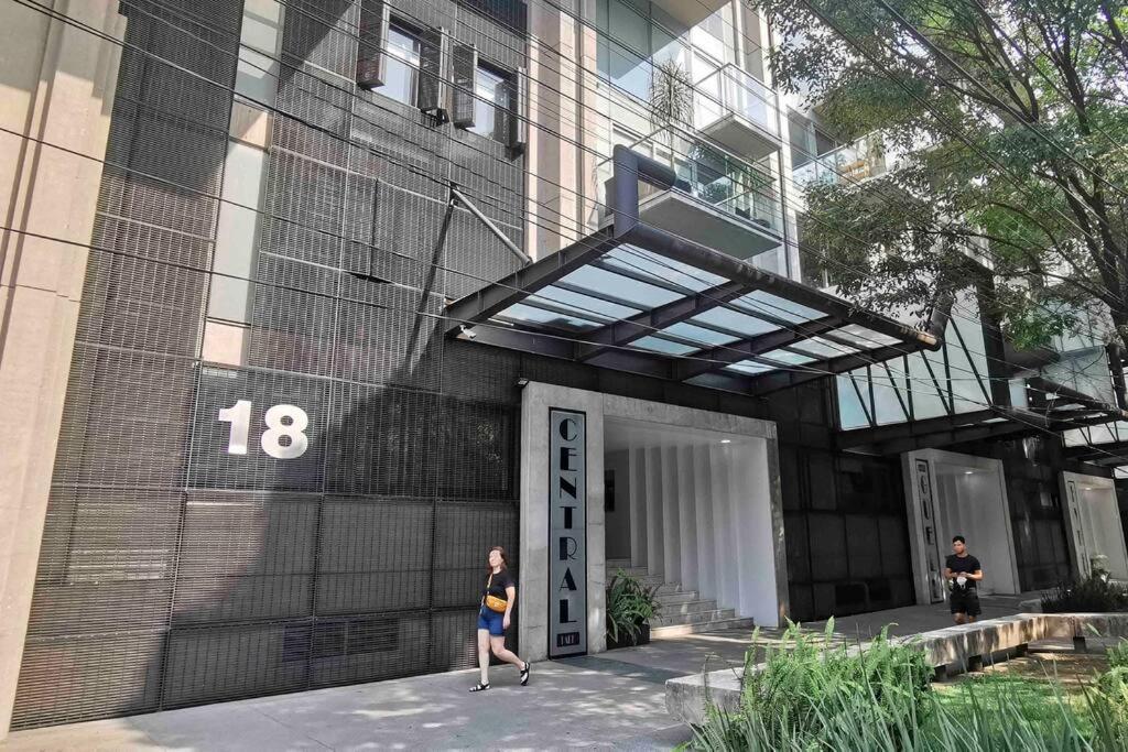Modern Artist Apt., Overlooking Parque Espana Apartment *