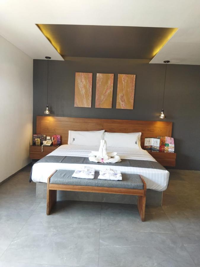 M Elite Black 4* Mexico City