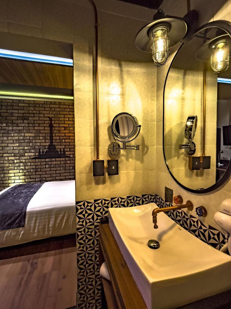 Boutique Cadillac Hotel 5*