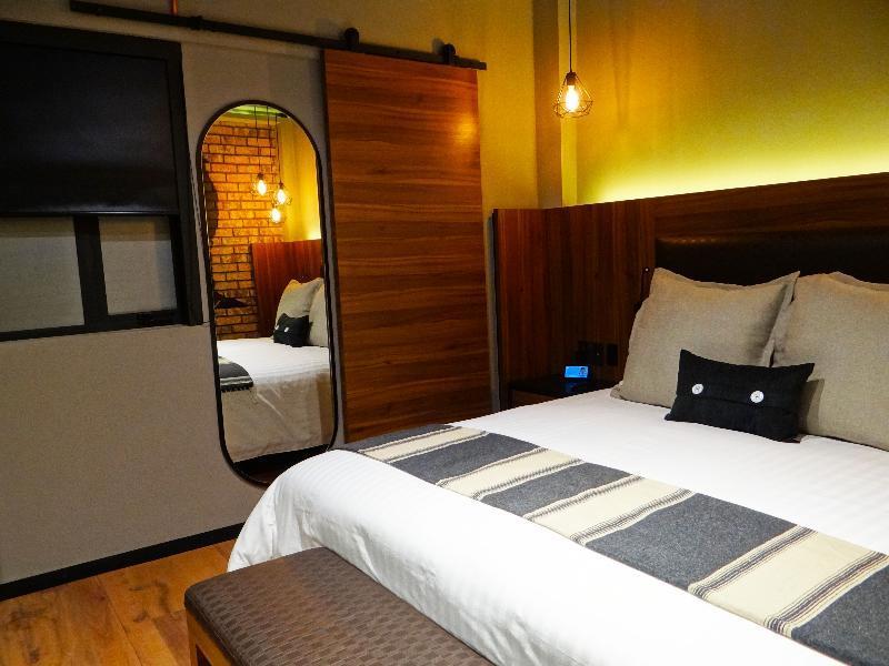 Boutique Cadillac 5*