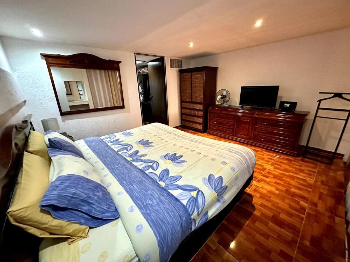 Apartment Unbeatable Location In The Heart Of Juarez *
