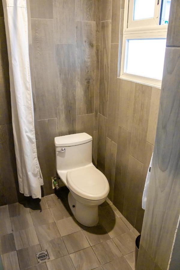 Miramar Hotel *