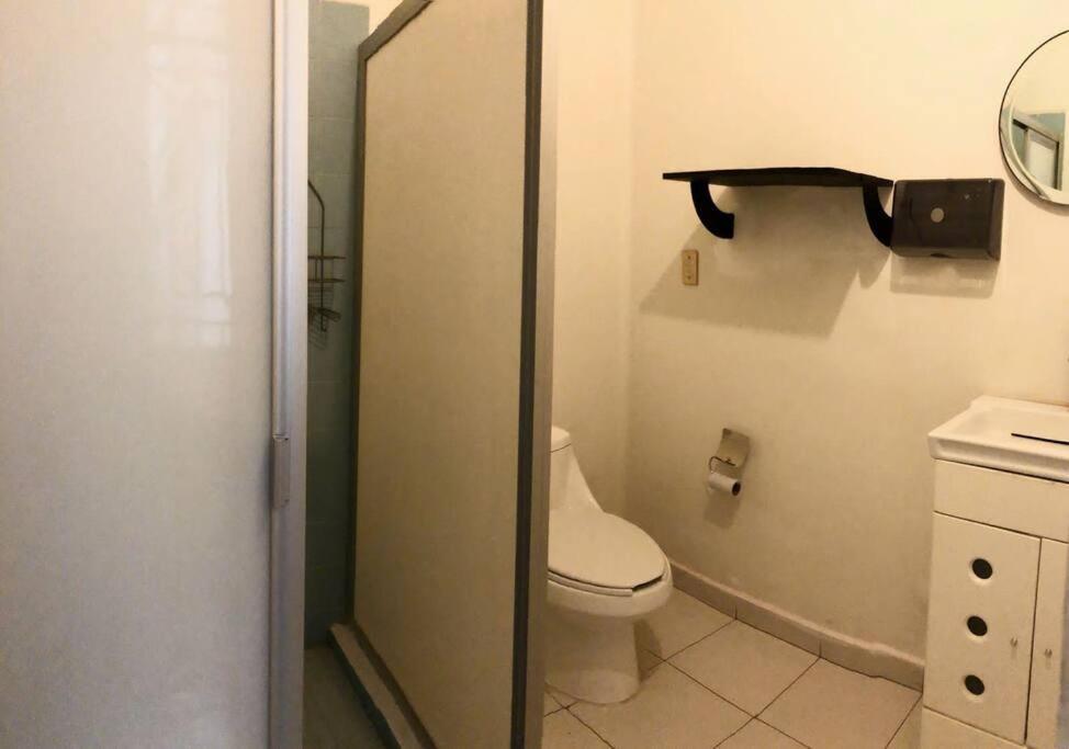 C1 Cuarto Condesa Amsterdam Mexico City
