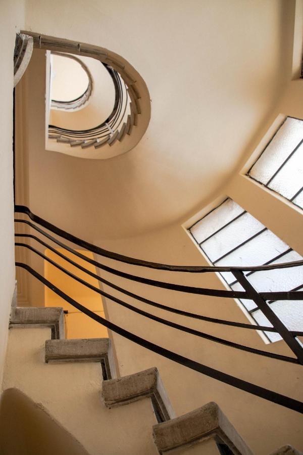 Panal Studio. Interior Design Spot In Roma Norte *