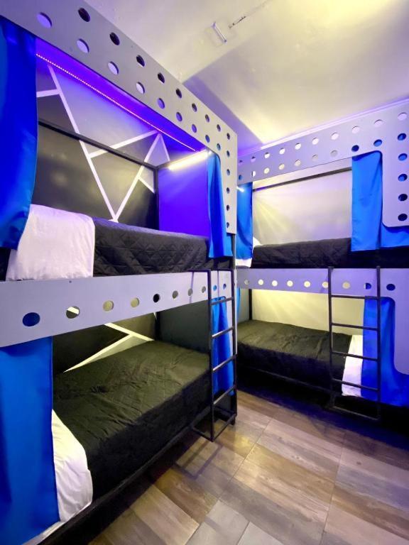 Hostal Roomies Centro Medico *