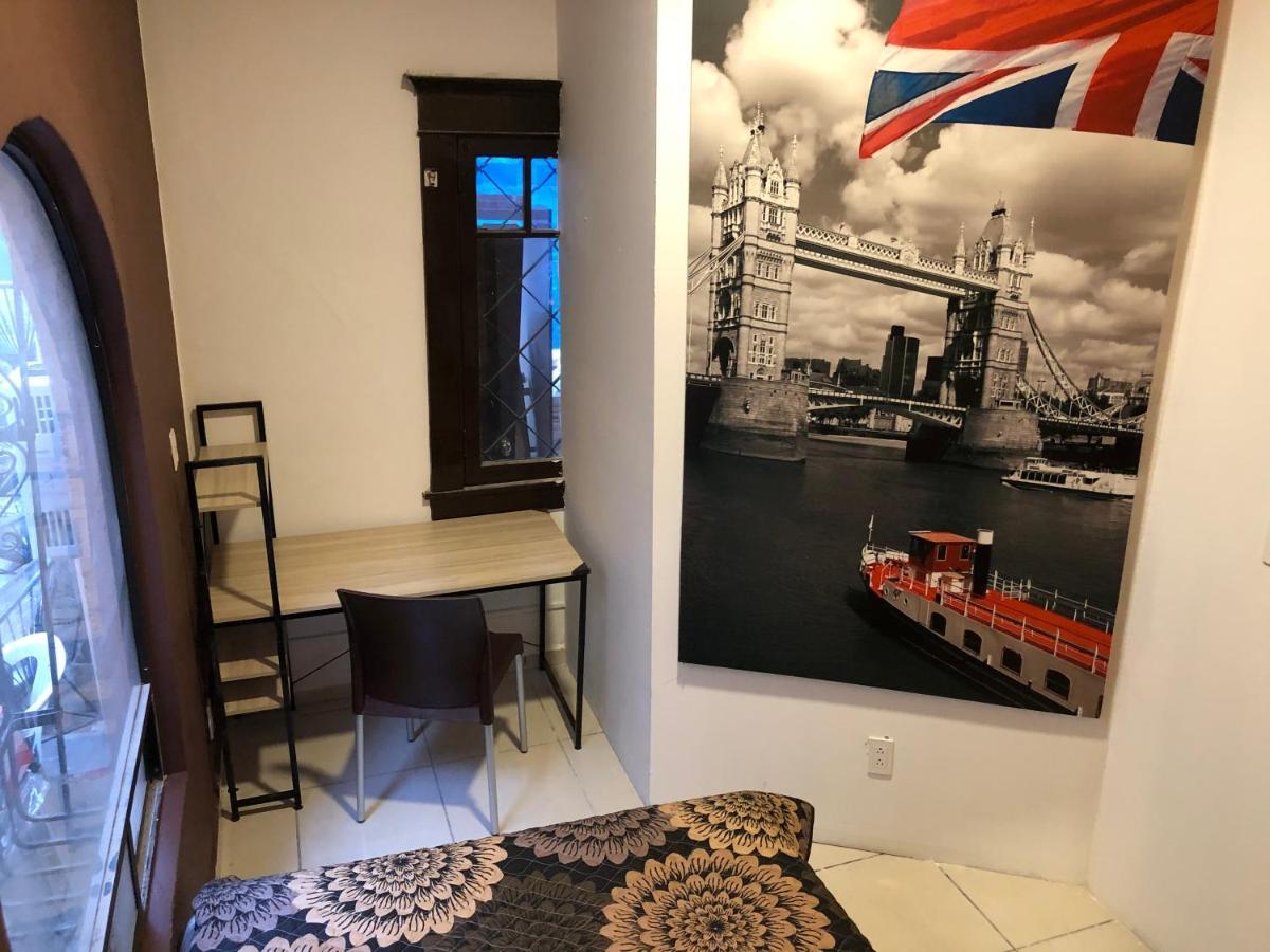 Hostal Roomies Centro Medico *