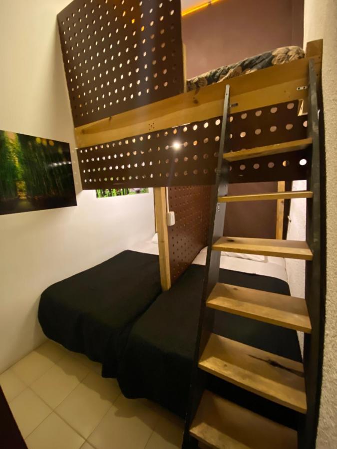 Hostal Roomies Centro Medico *