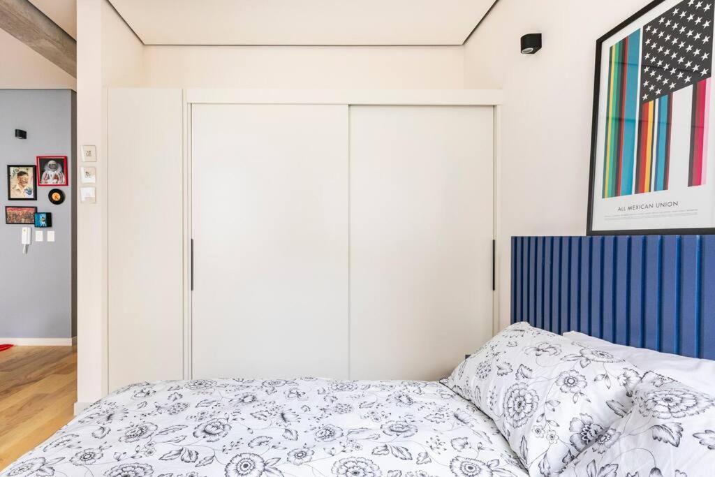 A Hip Modern Gem In El Centro! *