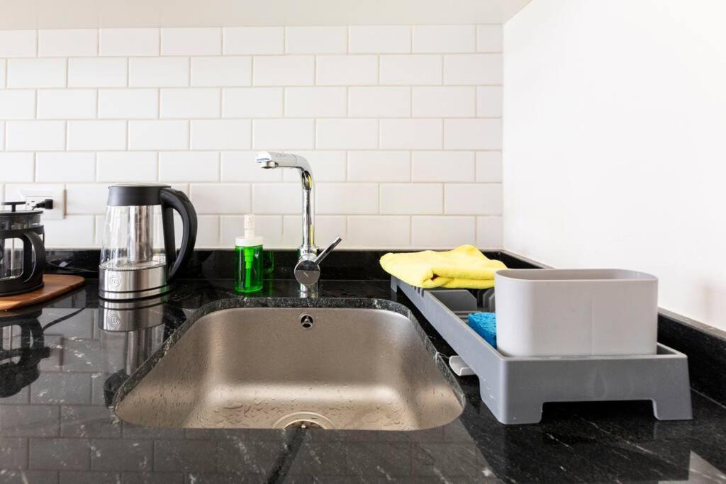 A Hip Modern Gem In El Centro! * Mexico City