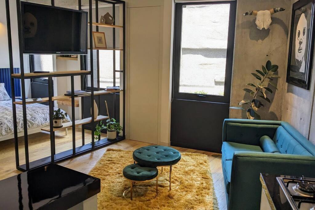 A Hip Modern Gem In El Centro! Mexico City