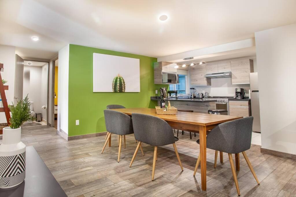 Apartment Vivalavida 3br/2ba, 200mb