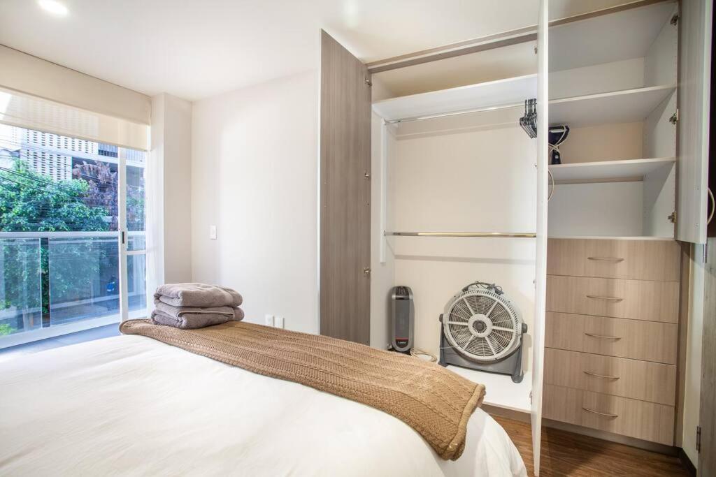 Vivalavida 3br/2ba, 200mb Apartment *