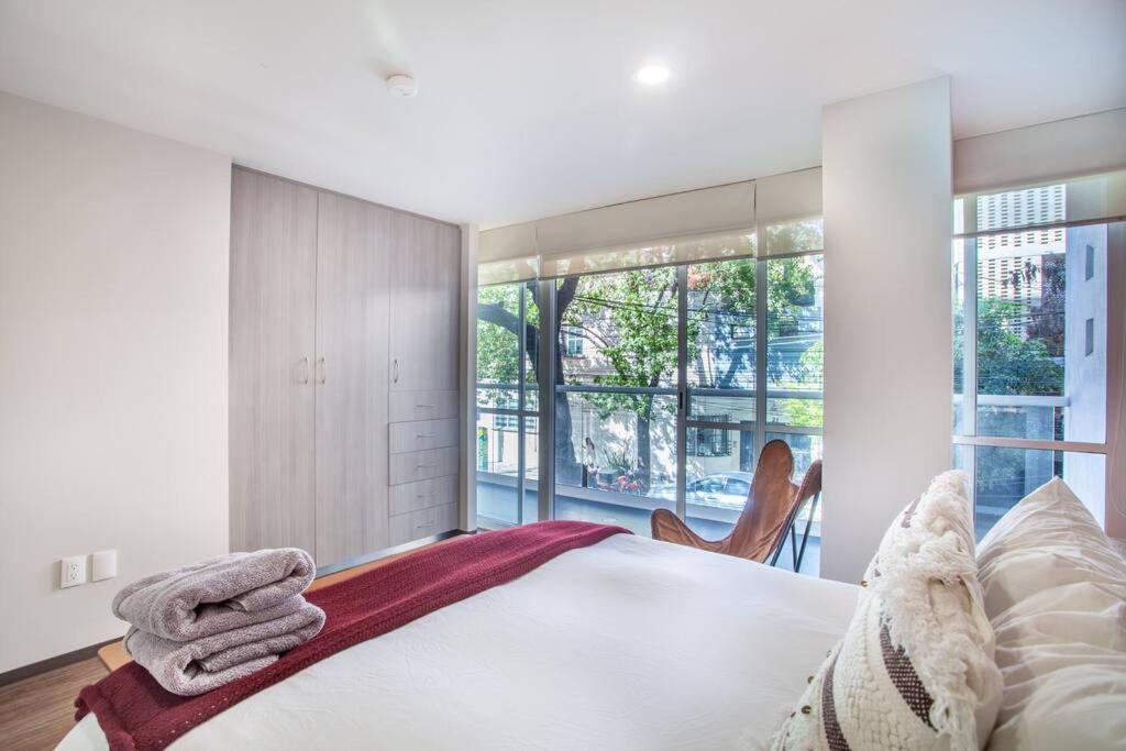 Vivalavida 3br/2ba, 200mb *
