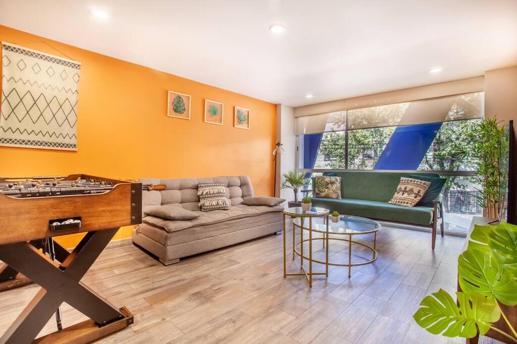 Apartment Vivalavida 3br/2ba, 200mb *