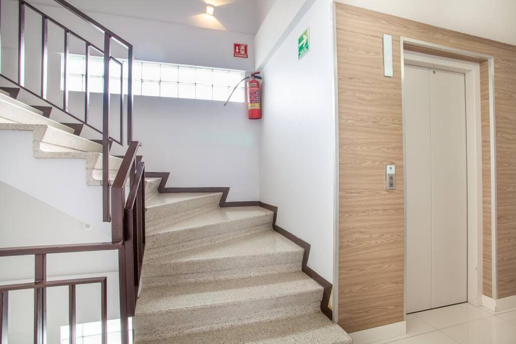 Apartment Vivalavida 3br/2ba, 200mb *