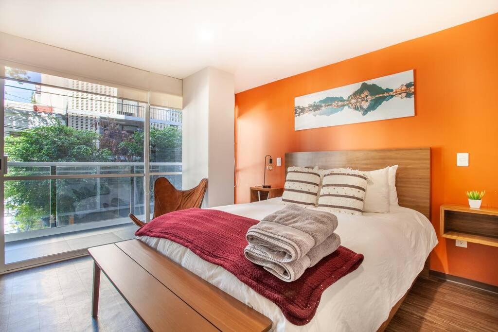 Vivalavida 3br/2ba, 200mb Apartment Mexico City