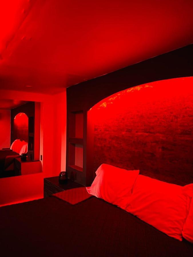 Love hotel Sal De La Monotonia Con Tu Pareja - Discret