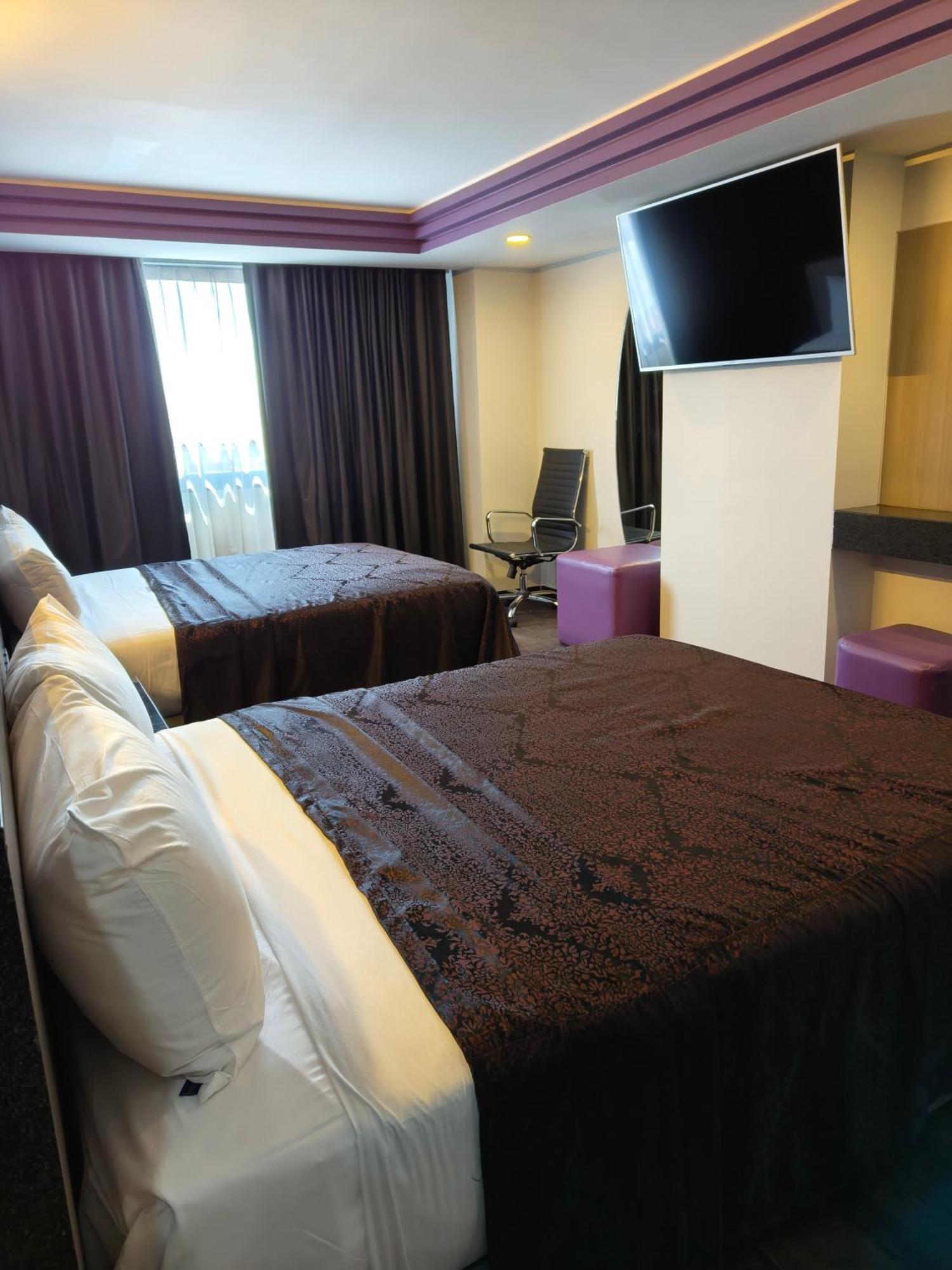 Max Hotel