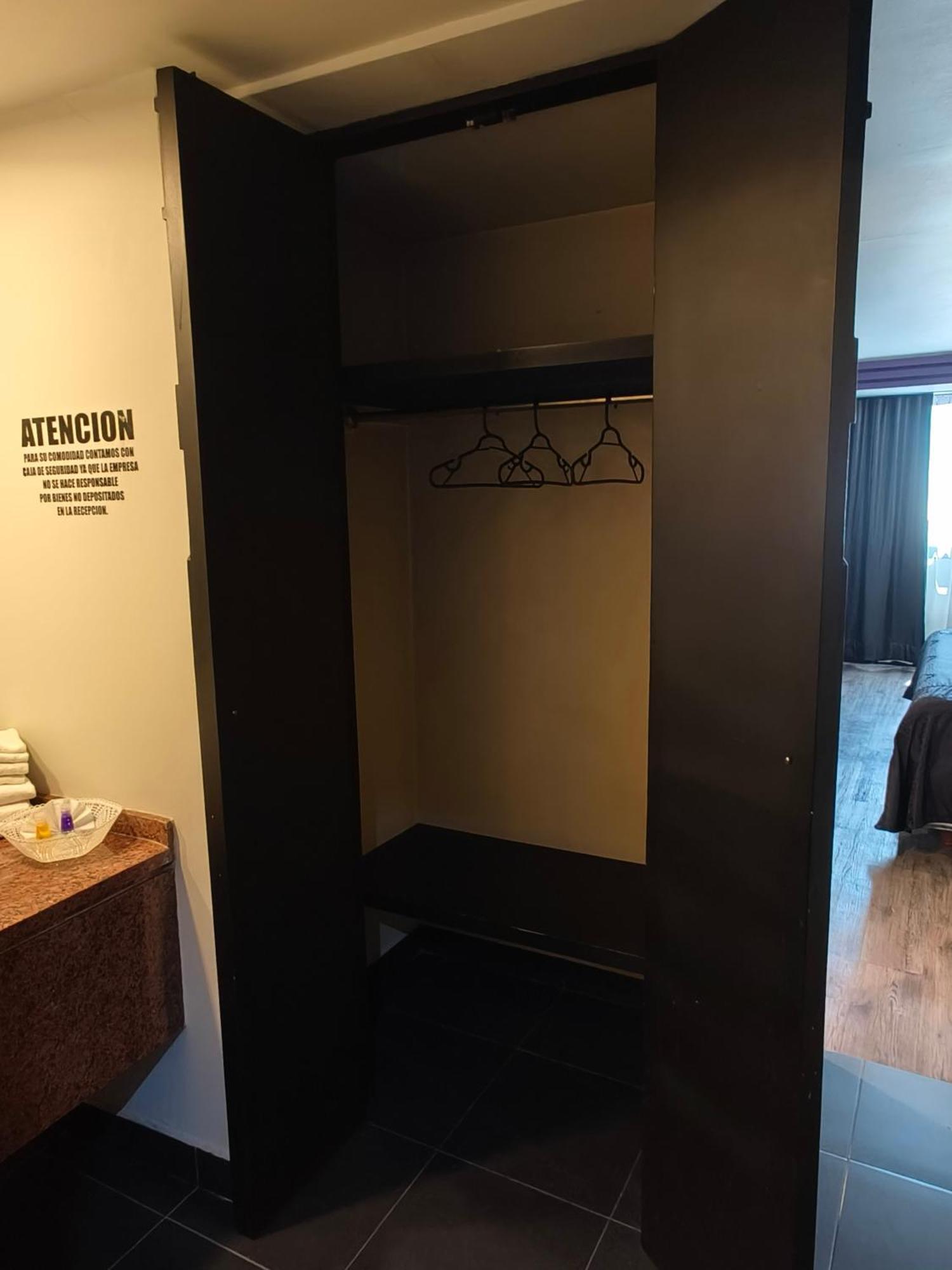 Max Hotel