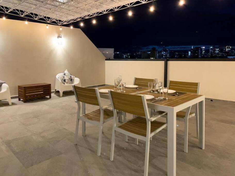 1ph Hidden Gem In Centro Fits 10 Private Terrace