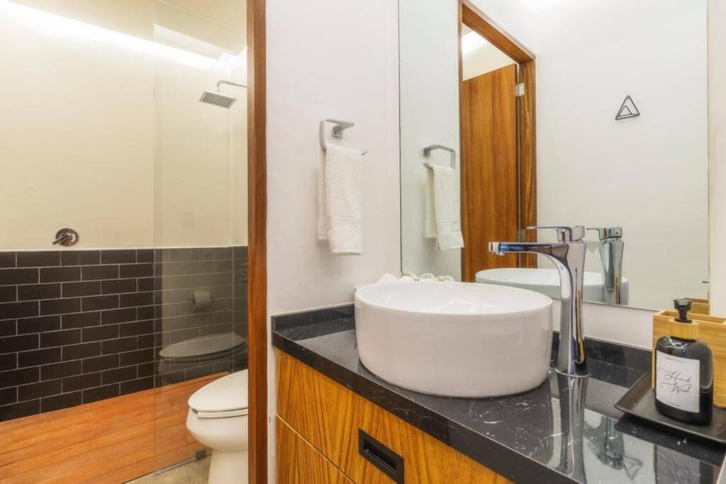 L104 New 2bdrm 1bath Fits 6 Ac Rooftop L104 New 2bdrm 1bath Fits 6 Ac Rooftop Mexico City