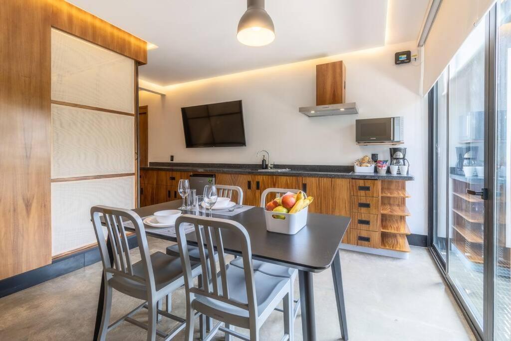 Apartment L104 New 2bdrm 1bath Fits 6 Ac Rooftop L104 New 2bdrm 1bath Fits 6 Ac Rooftop
