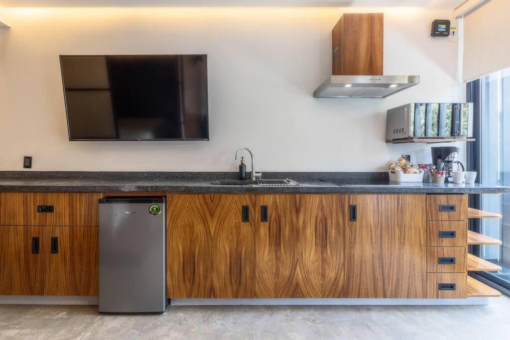 L104 New 2bdrm 1bath Fits 6 Ac Rooftop L104 New 2bdrm 1bath Fits 6 Ac Rooftop