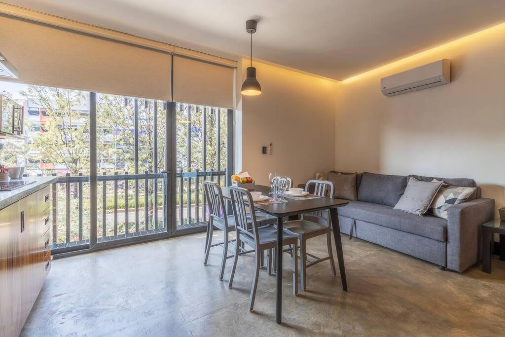 Apartment L104 New 2bdrm 1bath Fits 6 Ac Rooftop L104 New 2bdrm 1bath Fits 6 Ac Rooftop