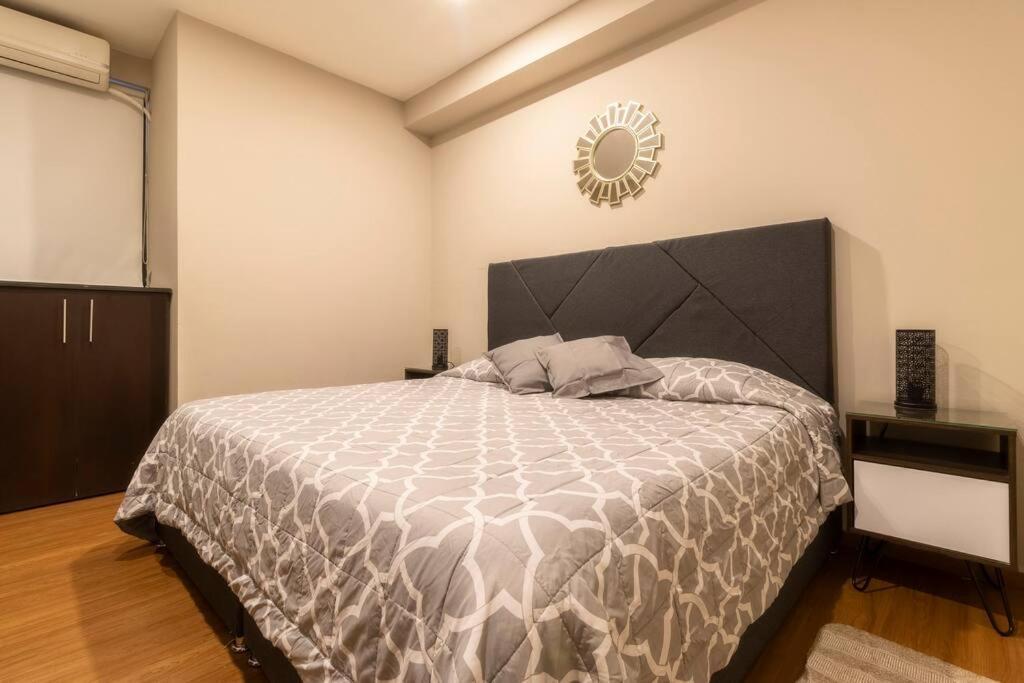 503 Walk The Center 1bdrm 1 Bath Ac Rooftop