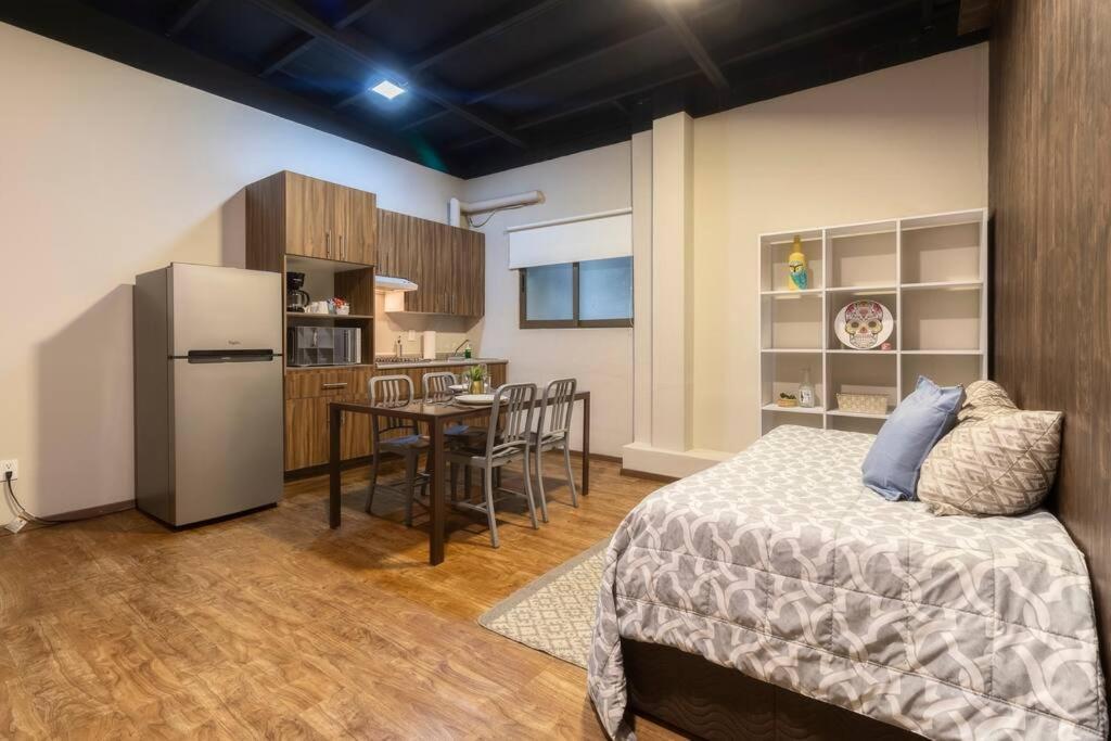 506 Great Location Ac 1bdrm 1bath Rooftop *