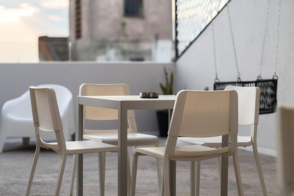 P402 Private Balcony 3bdrm 2bth Ac Rooftop