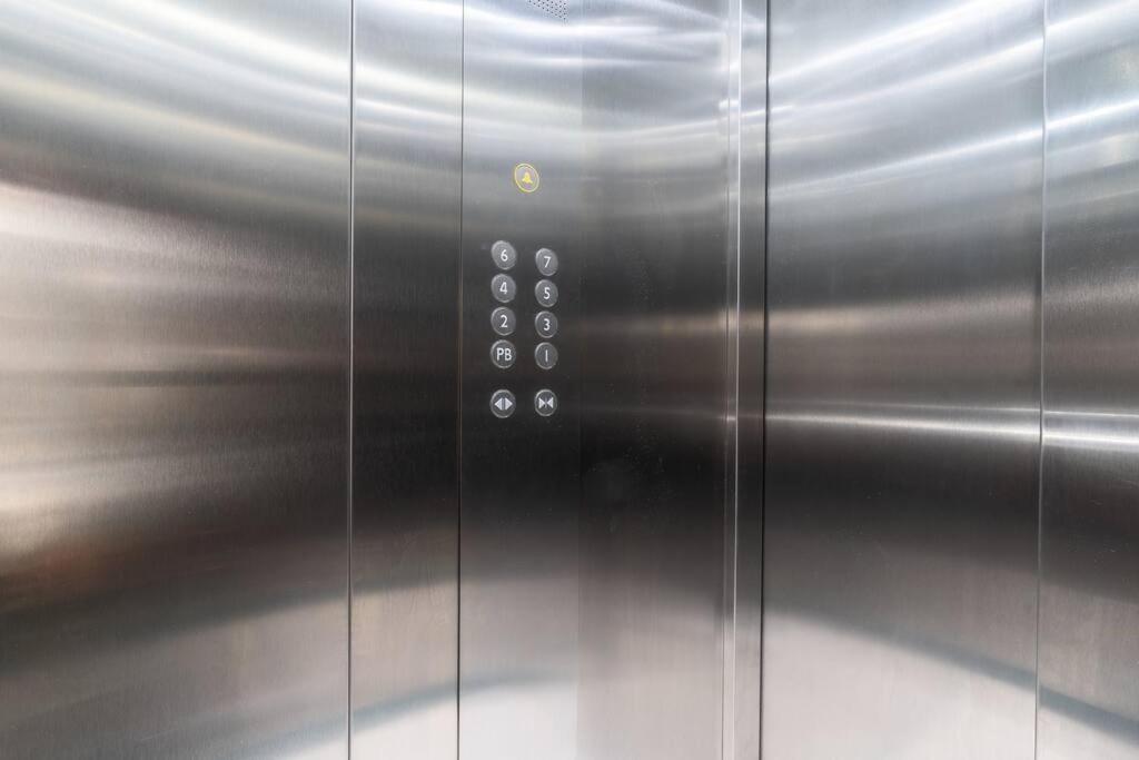 Apartment P402 Private Balcony 3bdrm 2bth Ac Rooftop