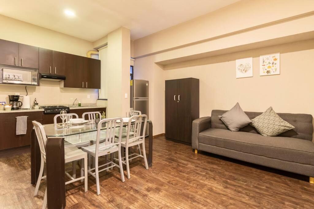 204 Historic Center 2bdrm 2bath Ac Rooftop Apartment