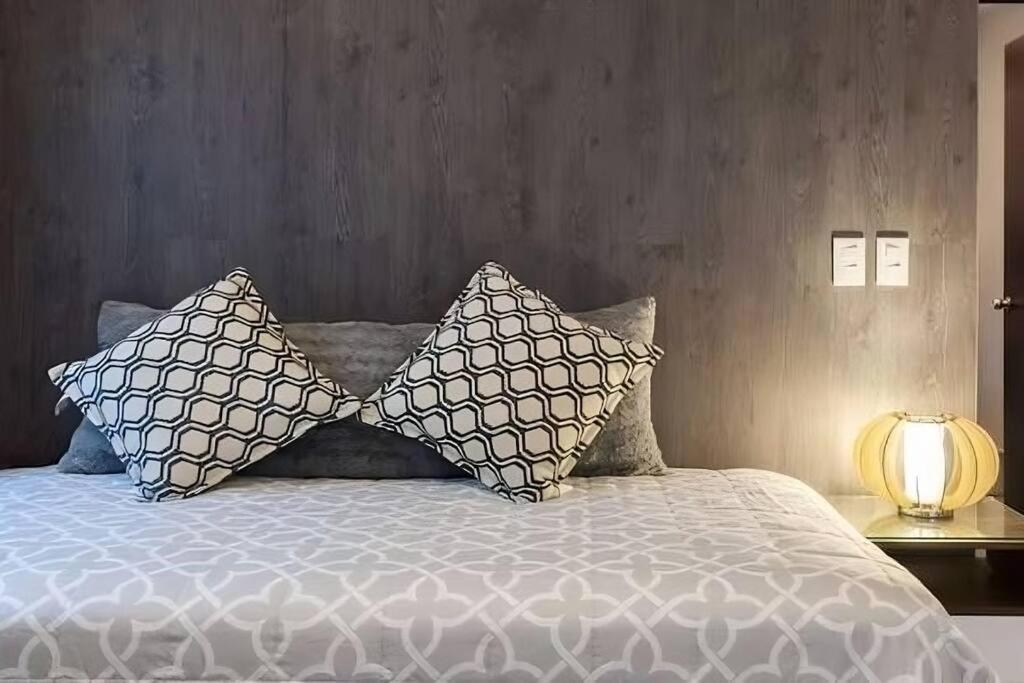 403 Walk To Zocalo 1bdrm 1bath Ac Rooftop Apartment