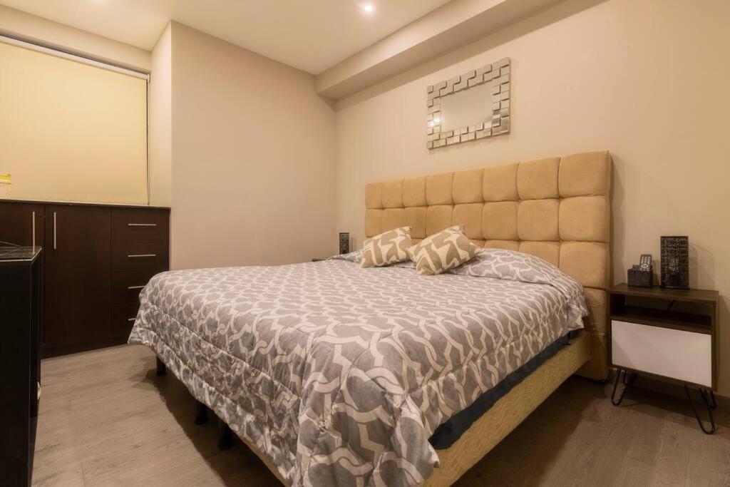 403 Walk To Zocalo 1bdrm 1bath Ac Rooftop Apartment Mexico City