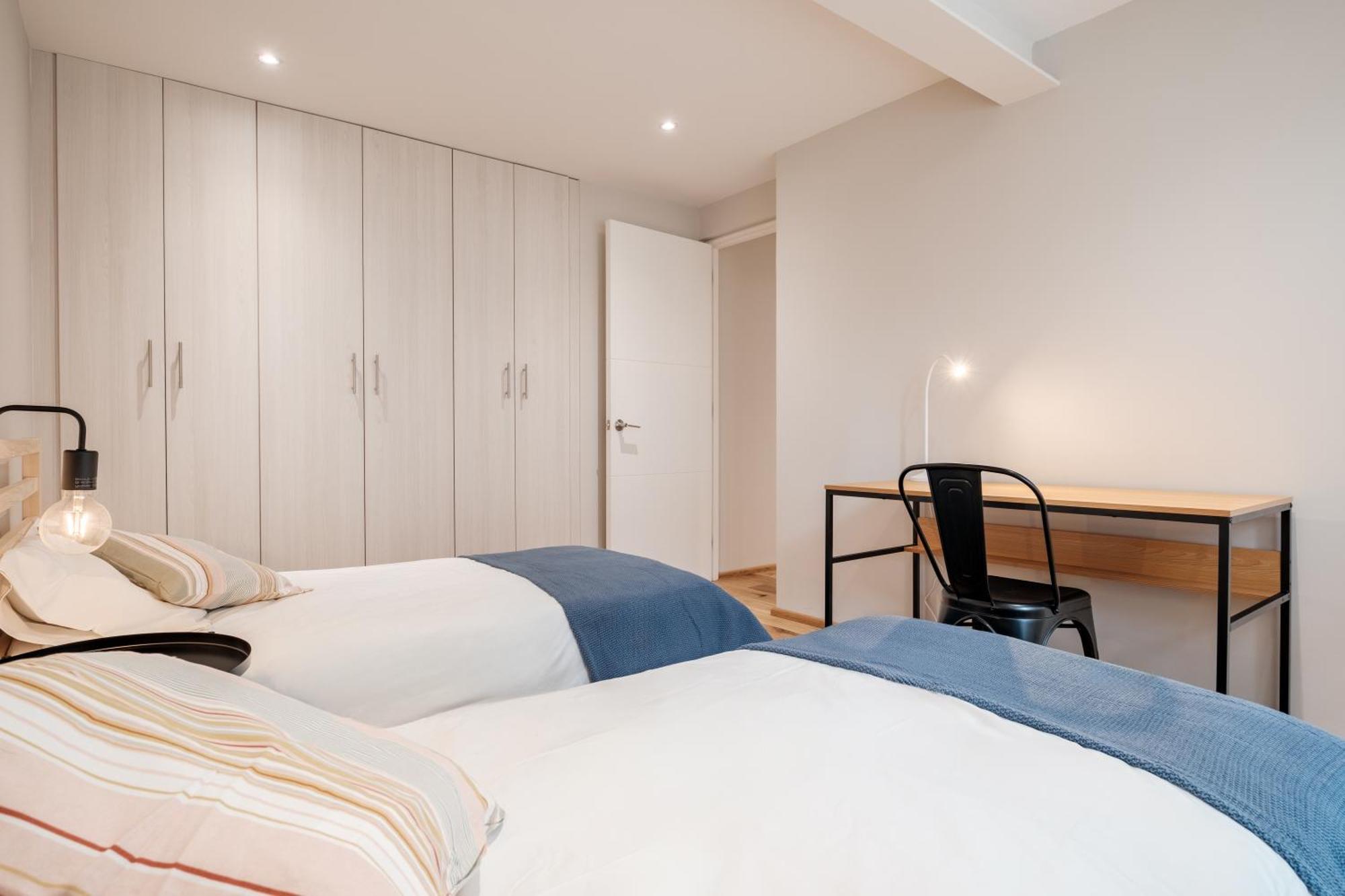 Modern La Condesa Pet Friendly Apartment