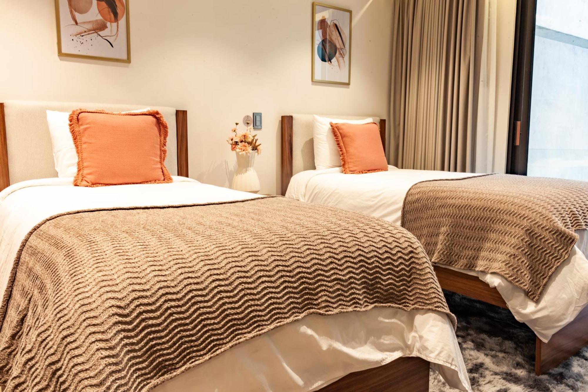 Nowness Aparthotel