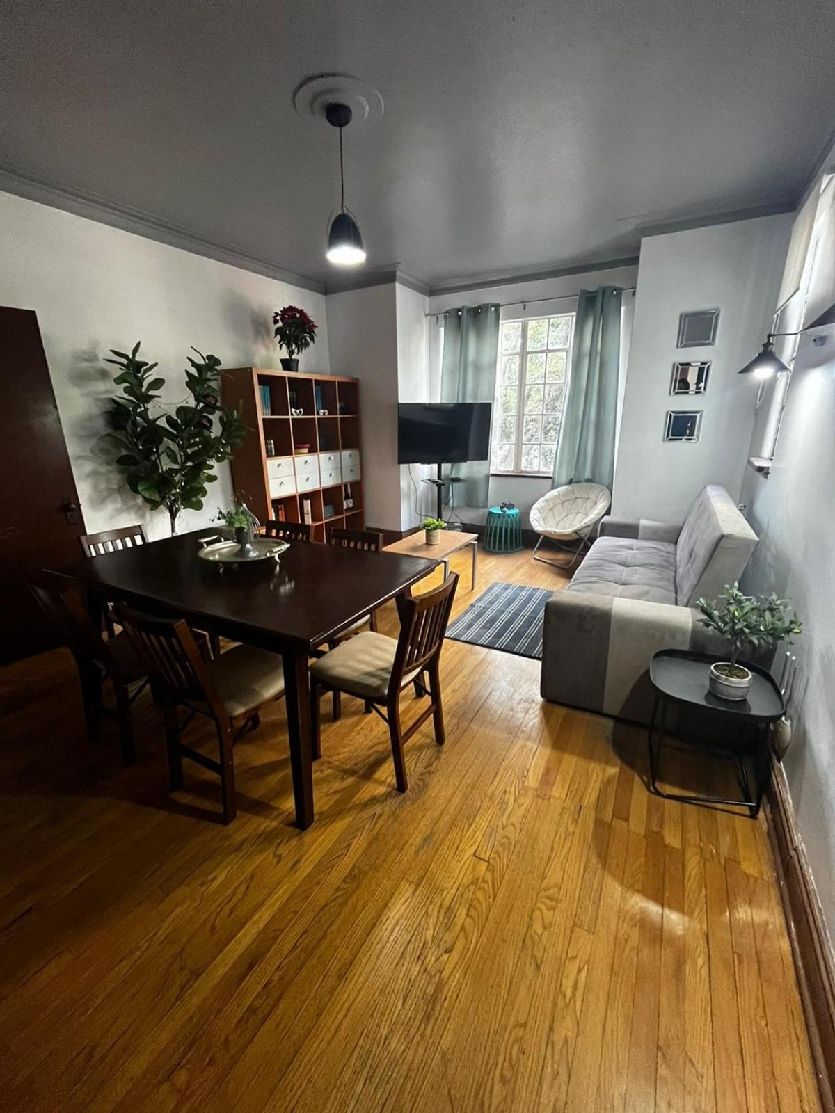Amazing Restored 1940s Art-deco Apartamento *