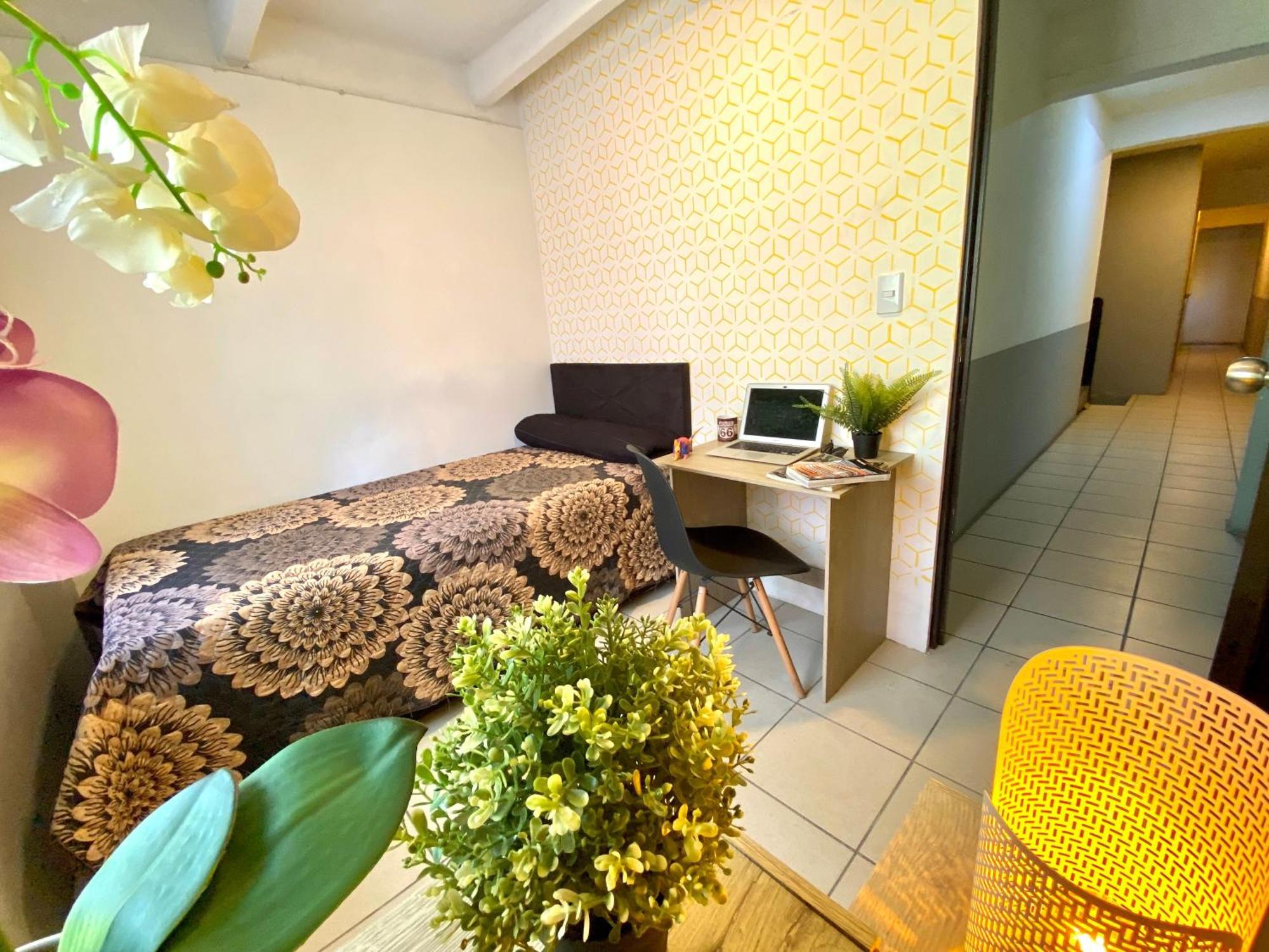 Roomies - Santa Maria La Ribera Guest house