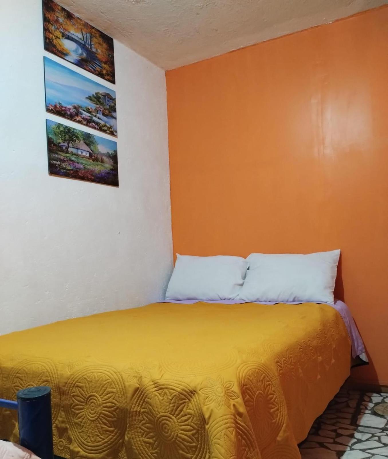 Casita Del Arbol Homestay *