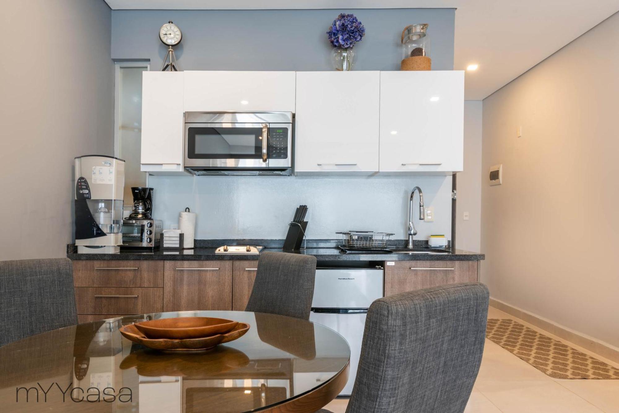 Lovely With Pool & Private Balcony In La Roma - Alure