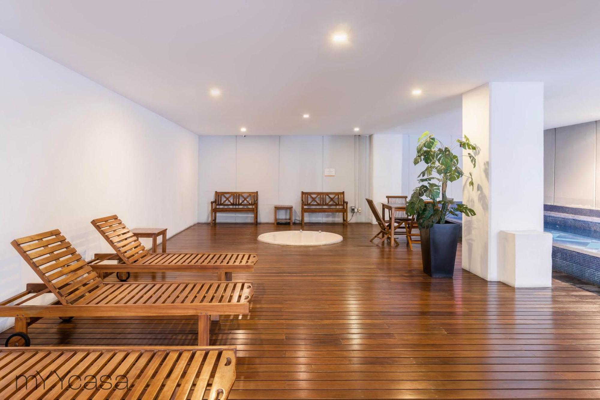Apartamento Lovely With Pool & Private Balcony In La Roma - Alure *